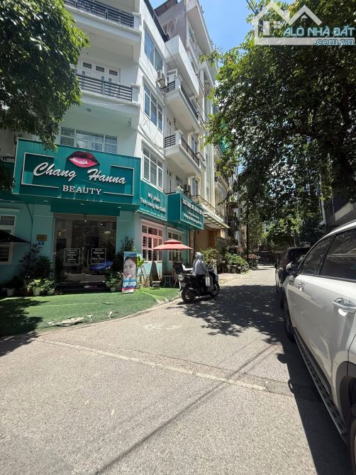 Bán toà nhà văn phòng 9 tầng thang máy KĐTM Trung Yên 6, 99m2, mặt tiền 7.4m, 54.5 tỷ