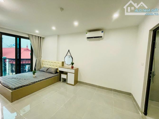 Cho Thuê CCMN 20 Nguyễn Hoàng Nam Từ Liêm 25m2 Studio Cửa Sổ Ban Công Thang Máy Giặt Riêng