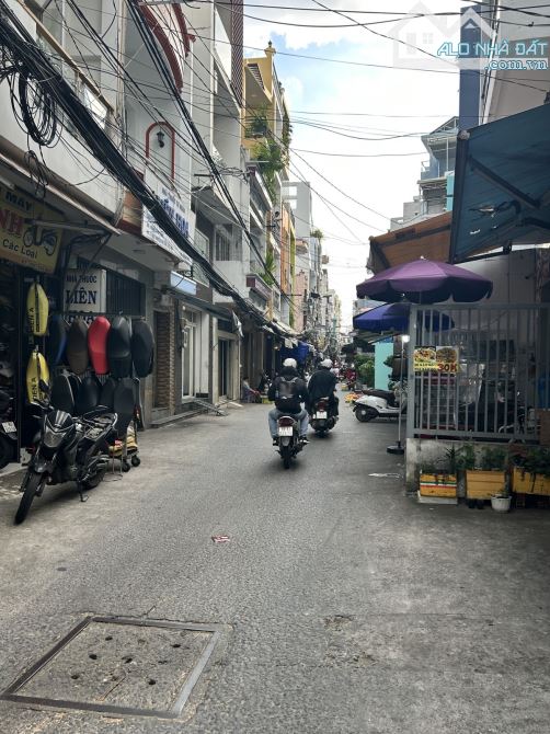 Bán nhà hẻm xe hơi thông Dương Bá Trạc Quận 8, 46m2, 3 tầng.