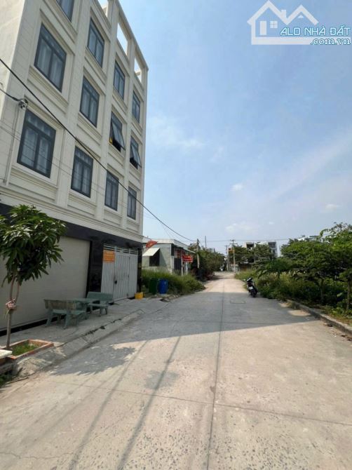 Bán lô đất 129m2 hẻm 94 Vườn Lài hướng Đông Nam đường 8m rộng rãi phù hợp định cư lâu dài