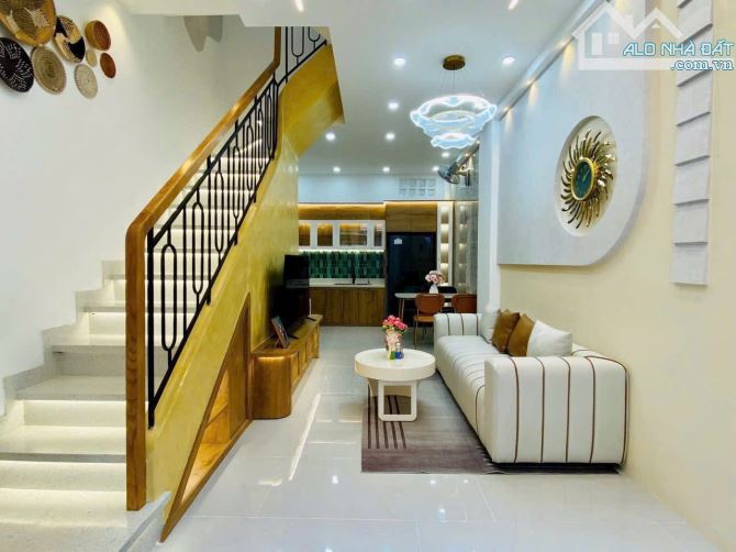 Giá full 3tỷ688 cần bán gấp nhà 60m2 Phan Văn Hân, gần chợ Thị Nghè