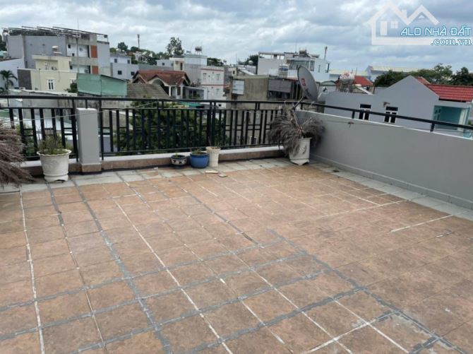 Bán Nhà HXH 8m Diện Tích Lớn 156m2 Ngang 6.5m Giá Chỉ 14.5 Tỷ Tăng Nhơn Phú A