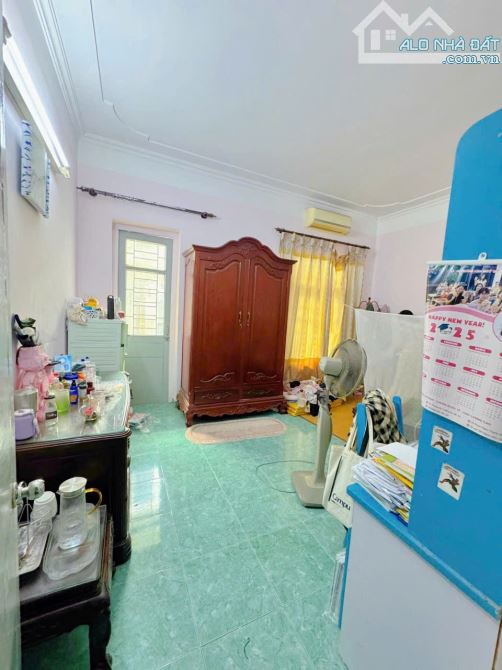 Nhà 4 tầng phố Lý Nam Đế 65m quận Hoàn Kiếm Hà Nội phân lô 2 tháng oto vào nhà ở vừa văn p