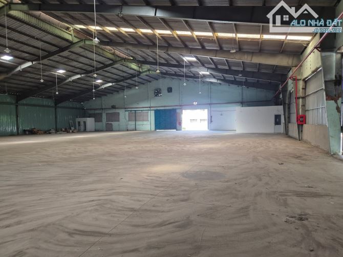 Cho thuê kho 3000m2 MT QL1A, Bình Tân