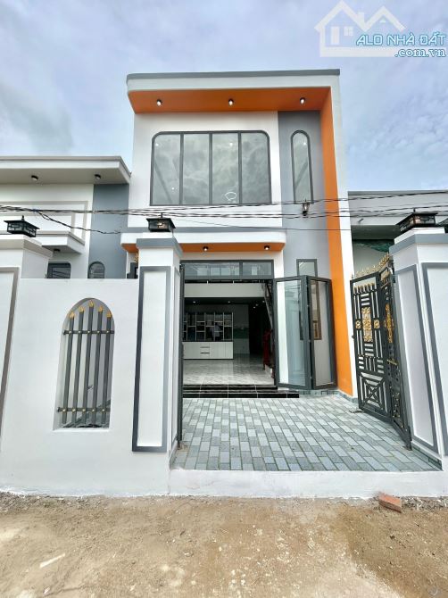 Nhà 1 Lầu 5 x 17m Ngay Khu Mỹ Lộc . 3 Phòng Ngủ Đường Xe ÔTô Tới Nhà. Sổ Hồng Riêng