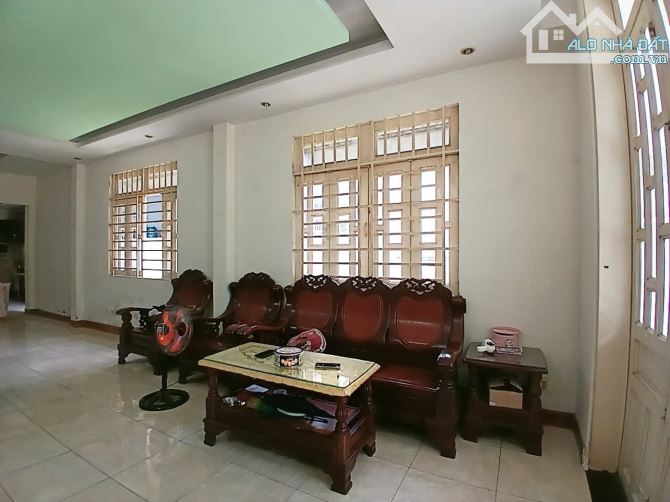 BÁN NHÀ MẶT TIỀN ĐƯỜNG PHẠM NGŨ LÃO TP DĨ AN TỈNH BÌNH DƯƠNG 6,6 TỶ 5,5x27=139m2