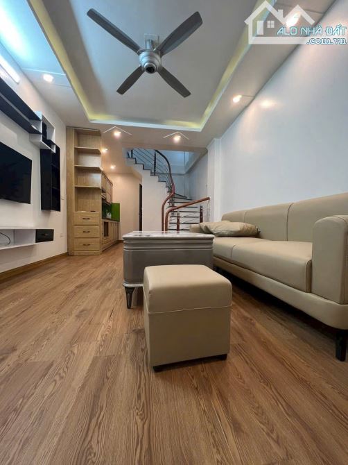 BÁN NHÀ 4,5 TẦNG – HÀ TRÌ, HÀ ĐÔNG – FULL NỘI THẤT – OTO CÁCH NHÀ 30M. LH NGAY ĐỂ ĐI XEM