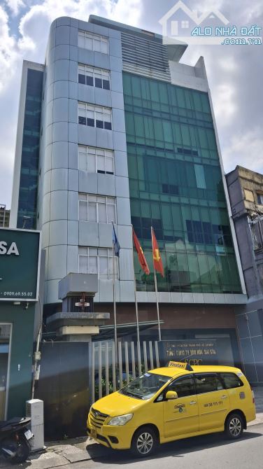 Vị trí siêu đắc địa! Bán nhà MT Trần Hưng Đạo, Quận 5 - 10x15m- HĐT: 250tr/th giá 118 tỷ