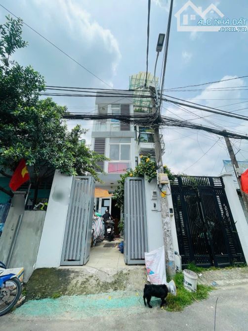 NGỘP -GẤP BÁN NHÀ 3 TẦNG LINH XUÂN THỦ ĐỨC NHỈNH 4 Đ