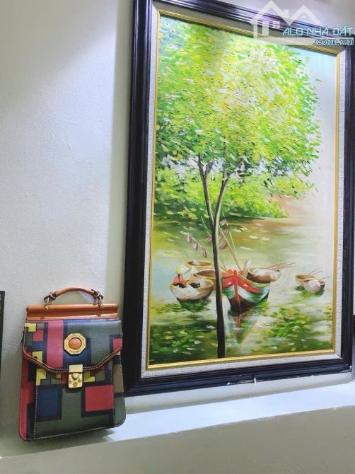 Nguyễn Phúc Lai hồ Hoàng Cầu - Ô tô đỗ cửa - giá đẹp như nhà