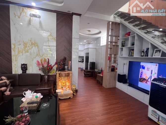 Bán nhà 2 tầng sau 1 nhà mặt tiền CHẾ LAN VIÊN thông ĐÀO TẤN Giá 4.3x tỷ