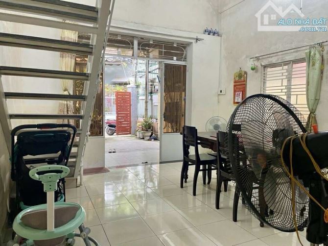 Chào bán nhà gác lững giá siêu mềm ngay trung tâm thành phố, phù hợp an cư