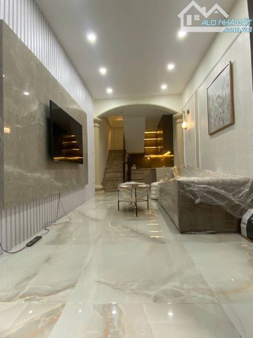 TRẦN QUỐC VƯỢNG-30M -NHÀ ĐẸP-NGÕ RỘNG-KINH DOANH-GẦN Ô TÔ-7 TỶ 950