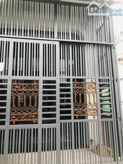 NHÀ ĐẸP GẦN TRƯỜNG ĐH TÔN ĐỨC THẮNG,Q.7 - SHR - 4*8 - NHỈNH 3 TỶ ( TL )