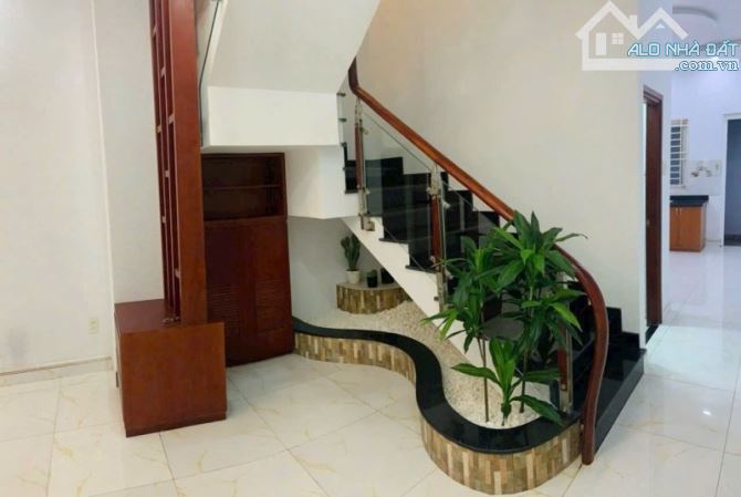 58M² – DƯƠNG ĐÌNH HỘI – 1TRỆT 3LẦU – HẺM Ô TÔ – 6.X TỶ