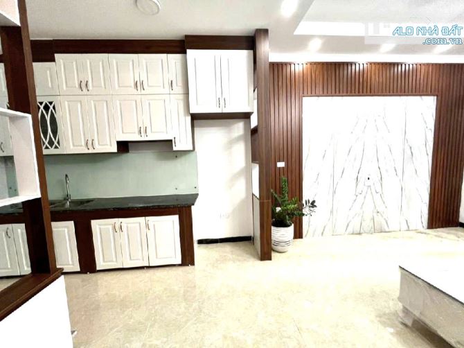 Bán nhà Thạch Bàn Long Biên – Nhà mới đẹp, ở ngay, ô tô đỗ cửa, tiện ích bạt ngàn