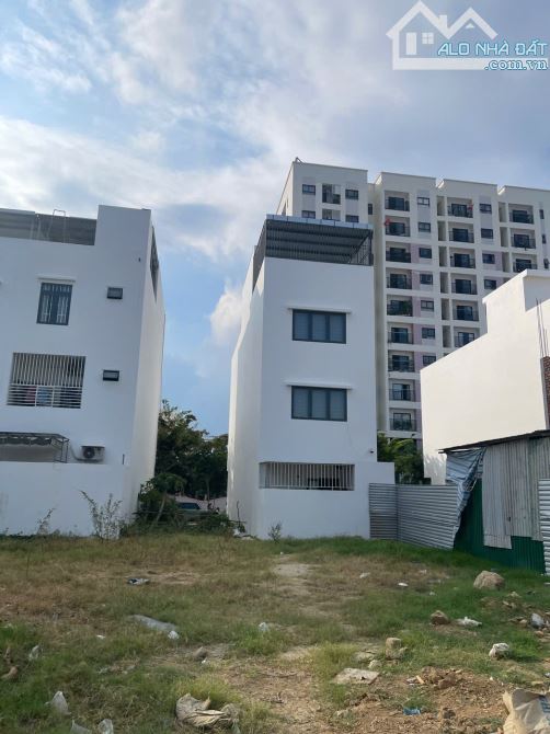 Đất đường B7 khu đô thị VCN Phước long 2 phường Nam Nha Trang dt 95m2 đường 13m