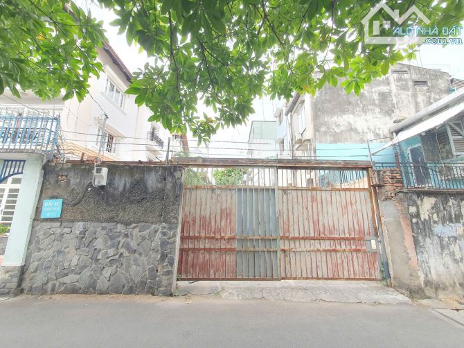Giam 4 tỷ !!! Bán nhà khu Vip 48/9 Hồ Biểu Chánh, Phú Nhuận, DT: 10x18m, cấp 4, giá 28 tỷ
