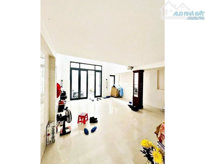 NGÃ TƯ NGUYỄN THỊ THẬP - 5X27M - 4 TẦNG - NHỈNH 15 TỶ - BÌNH THUẬN QUẬN 7