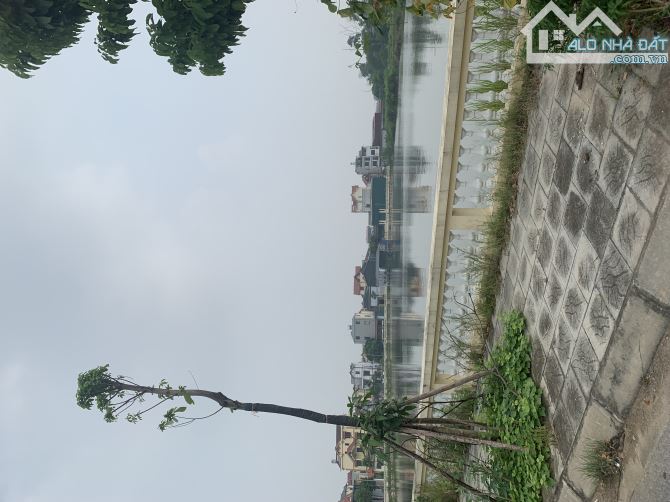lại đà - hàng xóm vin cổ loa, cầu tứ liên , lô góc , khổ đất vuông đẹp