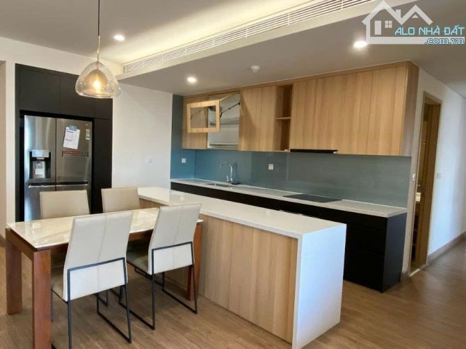 Bán căn căn 2 ngủ 72m2 tòa 90 Nguyễn Tuân, nhà đẹp, giá chỉ 6.5  tỷ