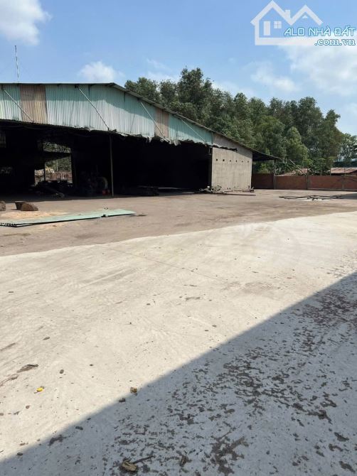 Cho thuê xưởng tổng 3000m2 ngoài khu  P - phước tân -biên hoà - đồng nai