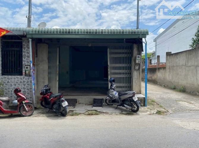 Kẹt tiền  ! Cần bán gấp căn nhà ở Đ. Trần Thị Bốc , Thới Tam Thôn 88m2 SHR giá 920 triệu