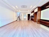 HOÀNG QUỐC VIỆT, CẦU GIẤY - 50M - 5 TẦNG - THANG MÁY - NHÀ MỚI - GẦN PHỐ - Ô TÔ VÀO NHÀ