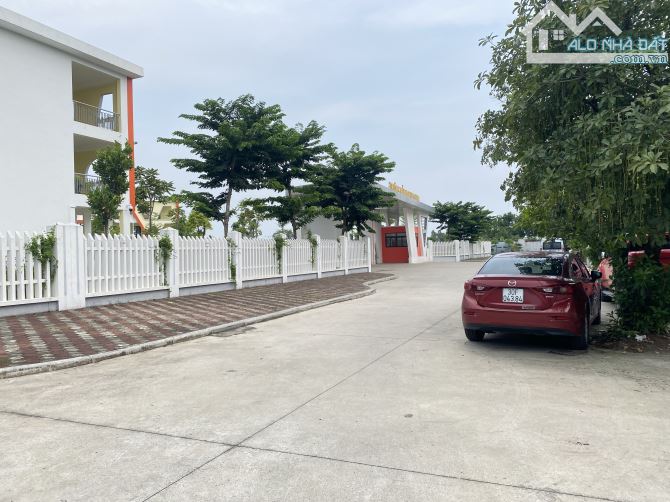 Mt gần 5m/ 100m2 trước mặt trường học đường hai xe 45 chỗ tránh. Kim Chung, Đông Anh. HN