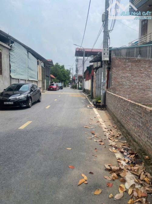 Cần tiền bán mảnh đất Trung Châu Dt 54,1m ô tô đổ cửa