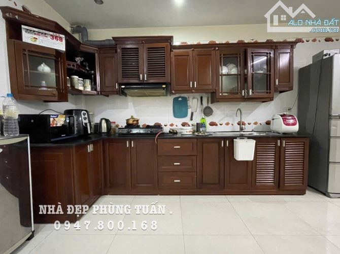 P Tuấn... Bán nhà Phố  Hồ Sen – Ô Tô Đỗ Cửa • DIỆN TÍCH~70m² (ngang 4m)• 4 Tầng  xây chắn