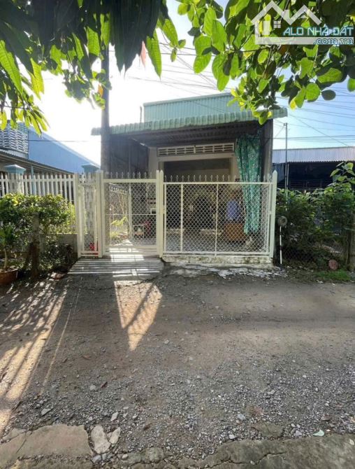Bán nhà 124m2 giá 800 triệu ở Tân An Hội sổ hồng riêng