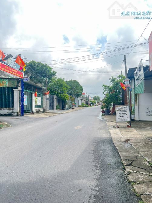 bán đất mặt tiền ngay chợ kp4, p.Trảng Dài. đường nguyễn thái học sổ riêng 5x32m 3,3tỷ
