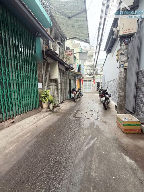 3.3 TỶ, BÔNG SAO QUẬN 8 HẺM 5M CÁCH MẶT TIỀN 10M, 4 TẦNG 3PN, SỔ RIÊNG - 1