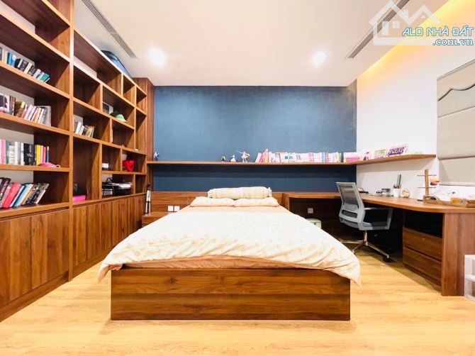 BÁN NHÀ MẶT PHỐ CHIẾN THẮNG, 5 TẦNG, THANG MÁY, MT HOA HẬU, NGÕ SAU Ô TÔ, 85 M2, 29 TỶ 5
