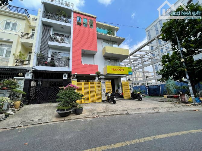 Bán nhà mặt tiền đường Đỗ Pháp Thuận quận 2. Đang có hợp đồng thuê.Nhà 3 tầng 1 sân thượng