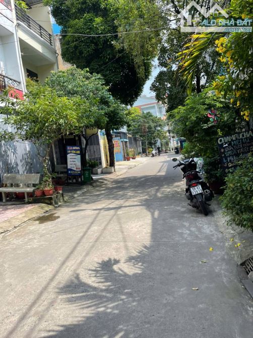Hành hiếm!Bán Nhà 3 Lầu HXH Khu Đồng Bộ Đường Nguyễn Văn Lượng P16-(4mx20m)-Giá 8.7ty TL