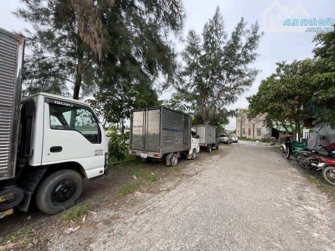 Lô Đất Đẹp 58M Mặt Tiền 5M Hậu 5M Đường to Tình Quang Giang Biên Mặt Hướng Sông 100tr/m
