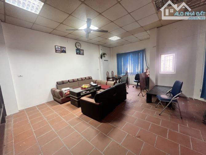 BÁN NHÀ 3 TẦNG NGAY KHU ĐÔ THỊ MỚI CẦU BƯƠU