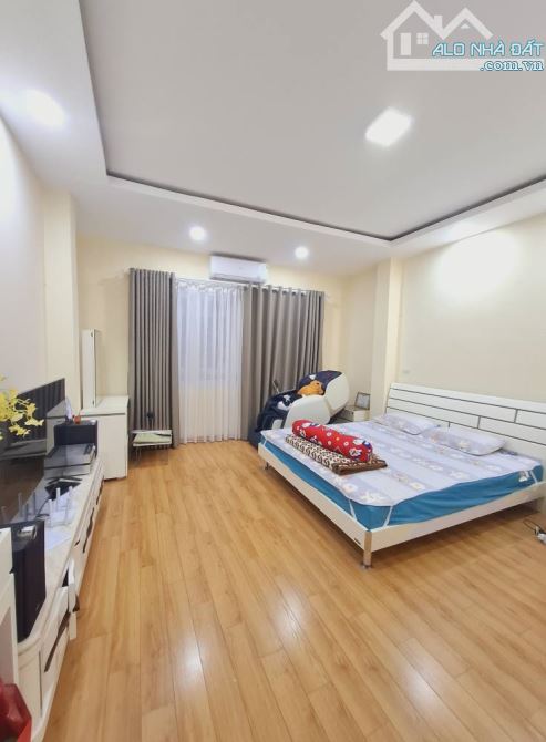 MẶT PHỐ ĐẠI MỖ NAM TỪ LIÊM 30 TỶ DT 130M MT 6M  8T Ô TÔ 7 CHỖ ĐỖ CỬA THOÁNG SÁNG