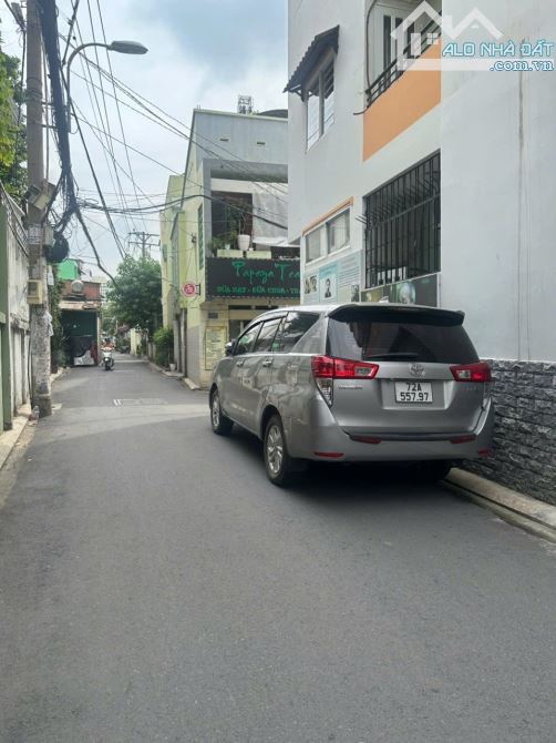 Nhỉn 7tỷ đã có nhà mở spa có phòng xông hơi cạnh Trường Sa 5tầng 140m2 hxh cách MT 30m