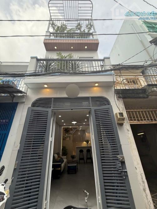 🌷XE HƠI ĐẬU CỬA - 30M2 - 3 TẦNG CHẮC CHẮN - FULL NỘI THẤT - BÙI QUANG LÀ GÒ VẤP - 4.32 TỶ