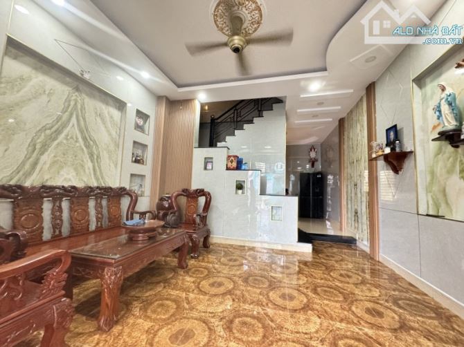 Bán nhà trong ngõ 50m2, 3 tầng, 4PN đường Số 8, Linh Xuân, Thủ Đức. Sổ hồng, giá 4.85