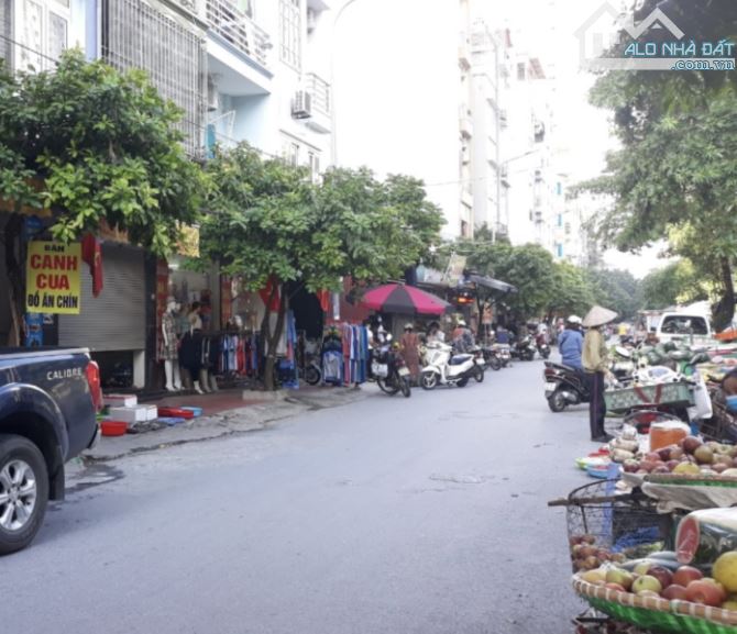Bán nhà Phan Đình Giót, 52m2, 3tầng, đường rộng gần ôtô đỗ cửa, 50m ra phố lớn Quang Trung
