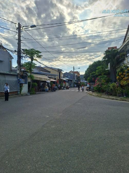 Chuyển nhượng lô hoa hậu biển Hội An,2 mặt tiền Trương Minh Hùng và  Mai An Tiêm, sát biển