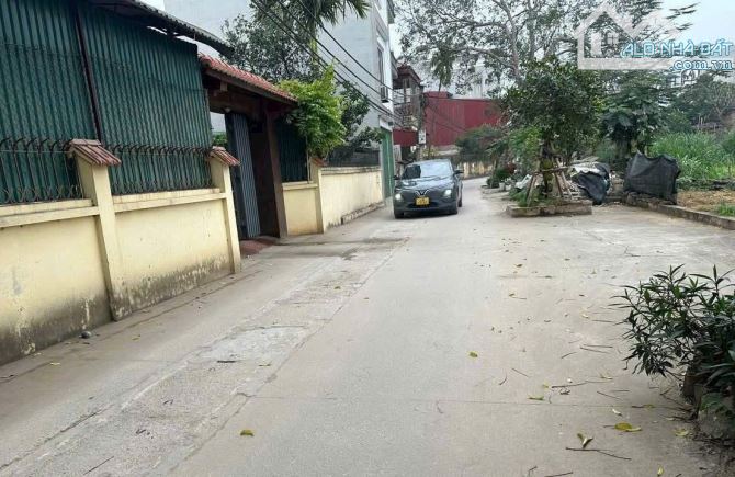 Bán đất Mai Lâm,Đông Anh 43m2 4 tỉ, ôtô đỗ cửa,20m ra ô tô tránh, sát Vinhomes cầu Tứ Liên