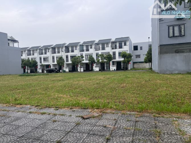 Bán 2 lô liền kề 90m khu đô thị Quang Minh, Thuỷ Nguyên, Hải Phòng giá tốt.