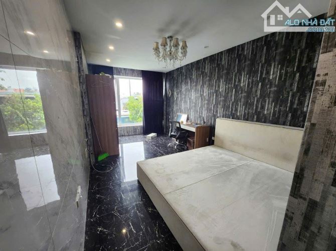 BÁN NHÀ NGỌC THUỴ - LONG BIÊN, 43M2, 8,5 TỶ, Ô TÔ VÀO TẬN NHÀ