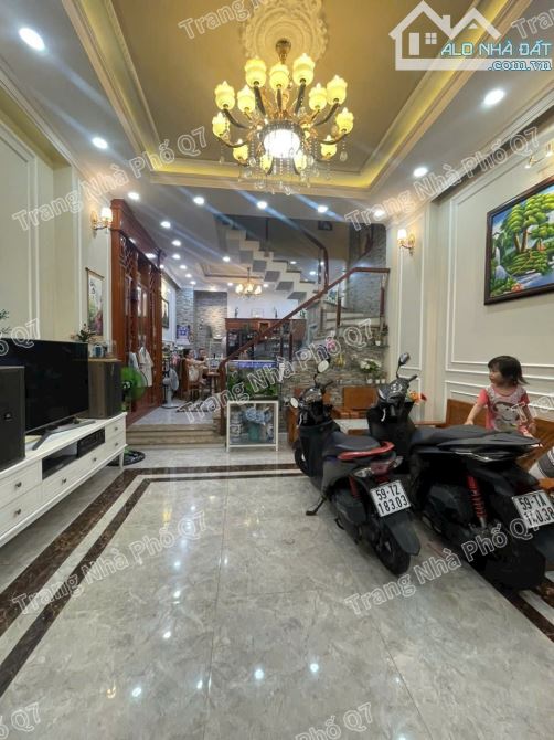 NHÀ 3 TẦNG ĐƯỜNG XE HƠI NGỦ - ĐƯỜNG SỐ P. TÂN QUY, QUẬN 7 - DT 5x13M - 3PN - CHỈ 9 TỶ 5