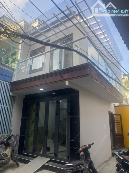 Bán nhà gần đường Lê Văn Lương Nhơn Đức 2 tầng,120 m2,5 tỷ